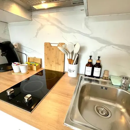 - Lit Queen Size - Proximité Genève Appartement *