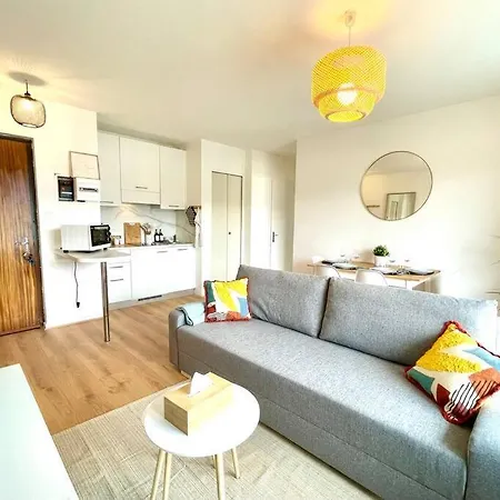 - Lit Queen Size - Proximite Geneve * Saint-Julien-en-Genevois