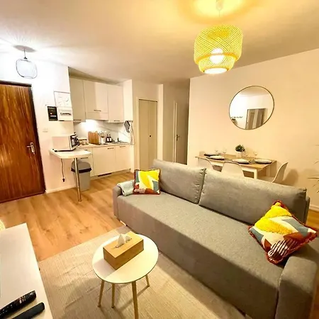 - Lit Queen Size - Proximité Genève Appartement *
