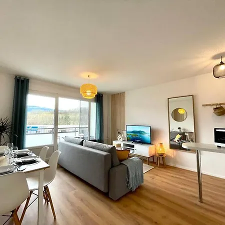 - Lit Queen Size - Proximite Geneve * Saint-Julien-en-Genevois